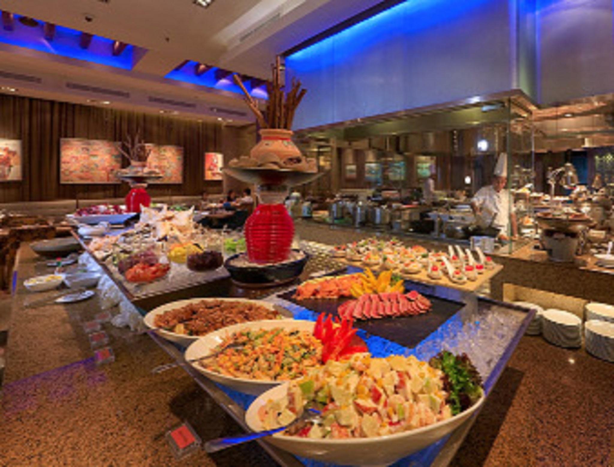 Gurney Bay Hotel, A Parkroyal Partner Hotel George Town Ngoại thất bức ảnh A buffet at a hotel